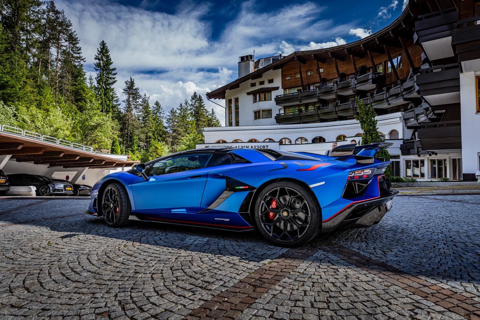 lamborghini Aventador SVJ Roadster