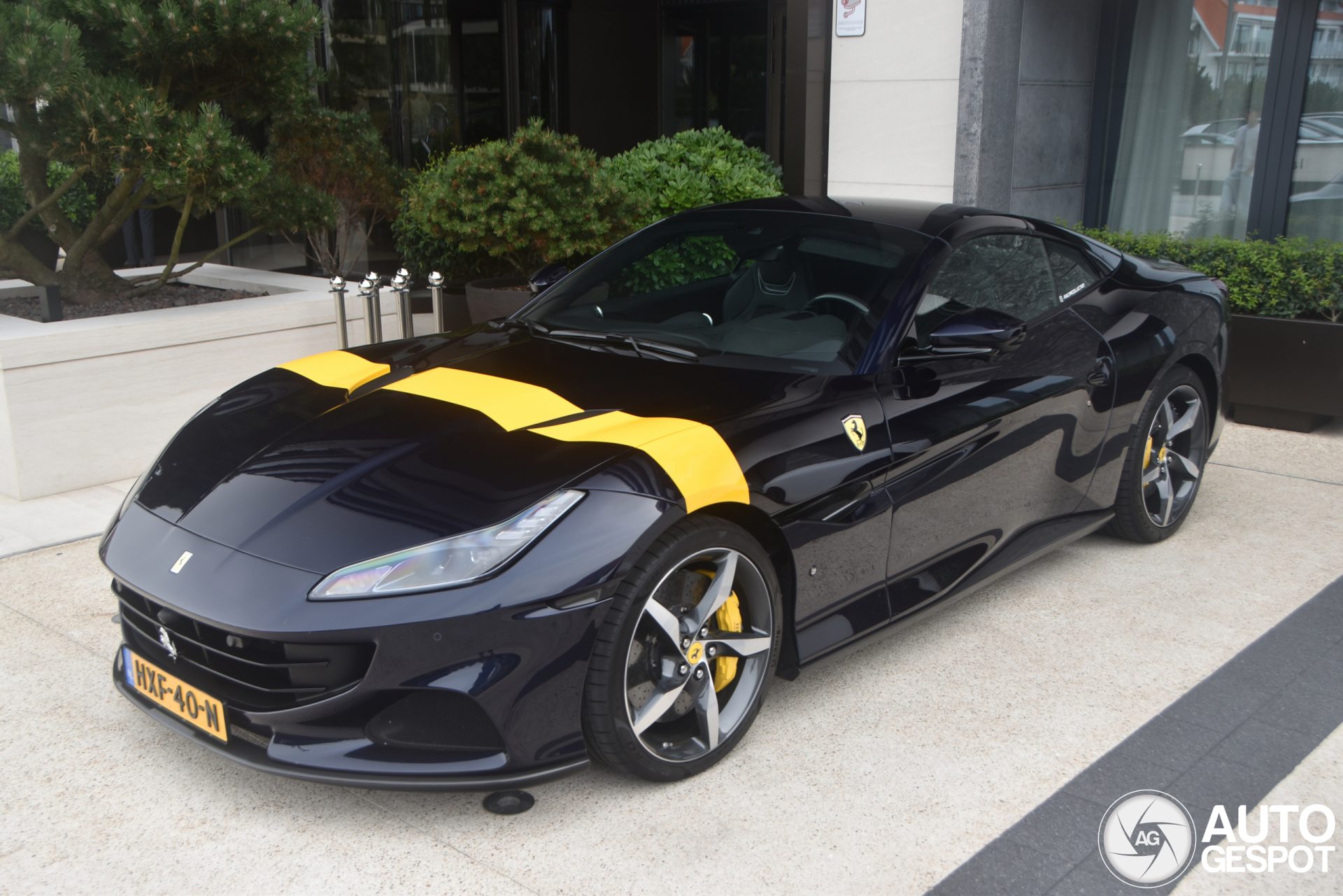 ferrari Portofino m