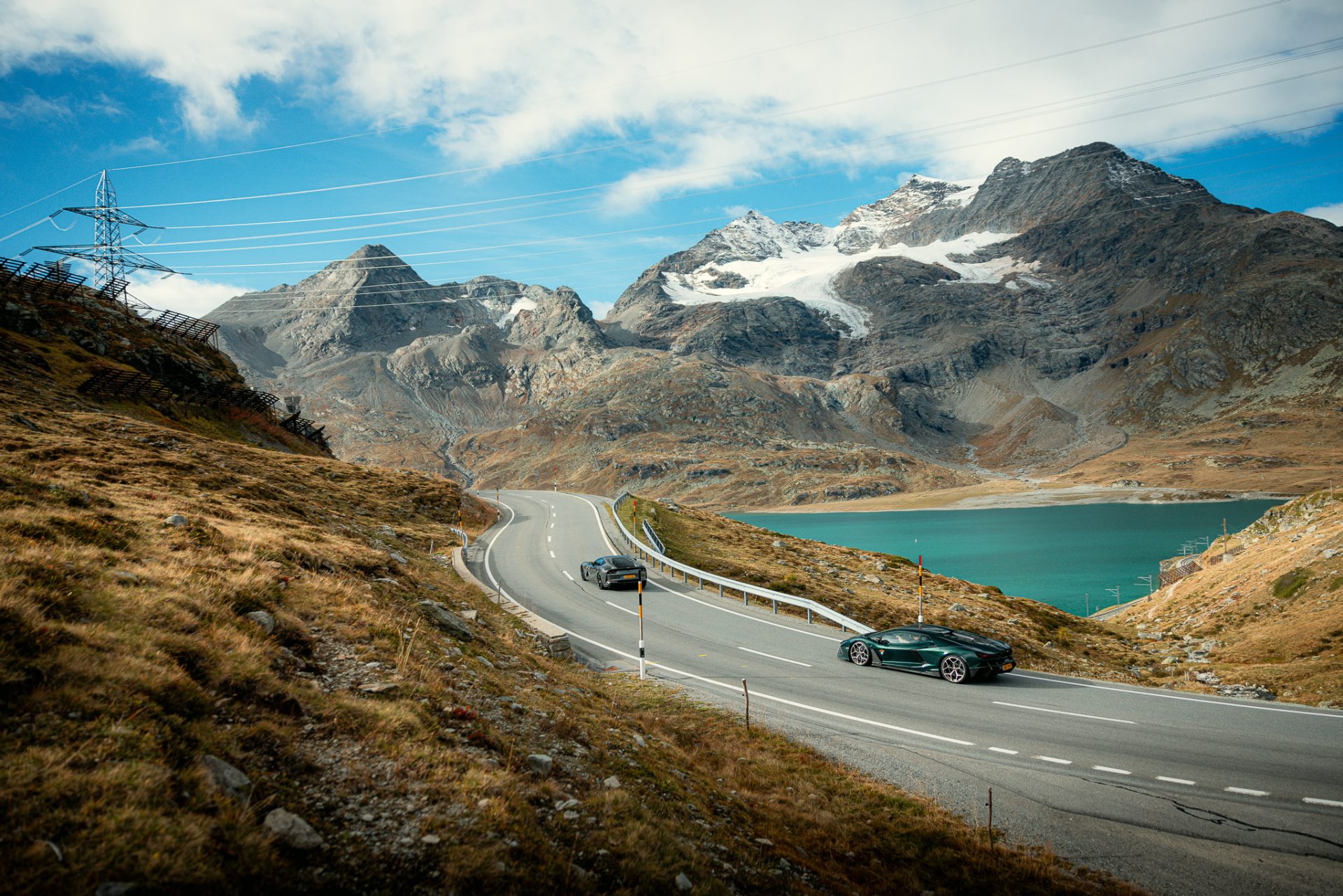De ultieme rijderswegen in de Alpen