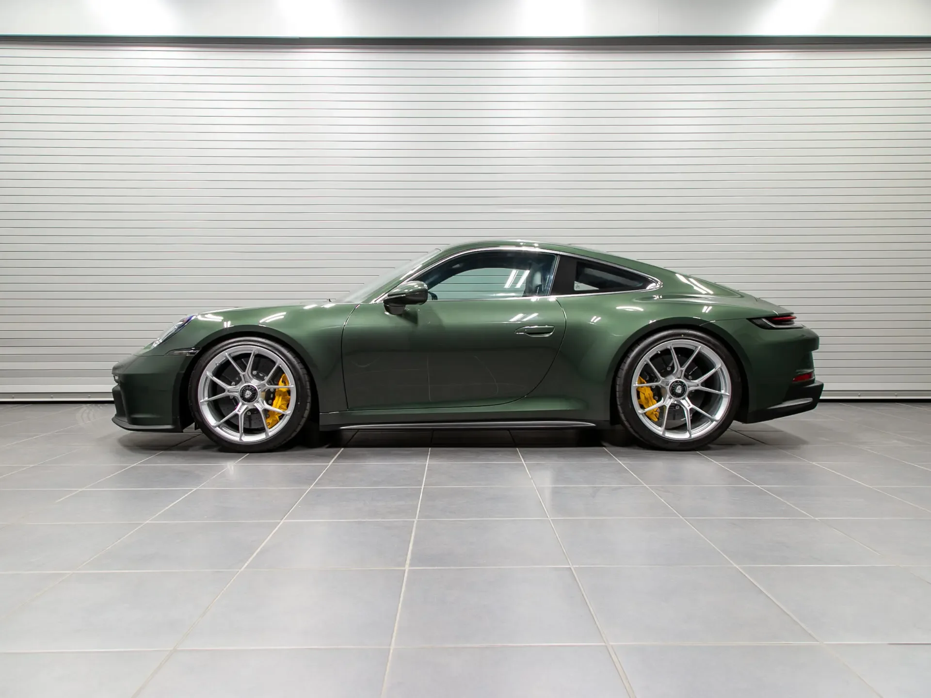 porsche 992 GT3 Touring