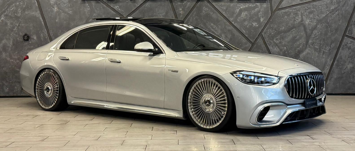 mercedes-amg S63AMG E Performance